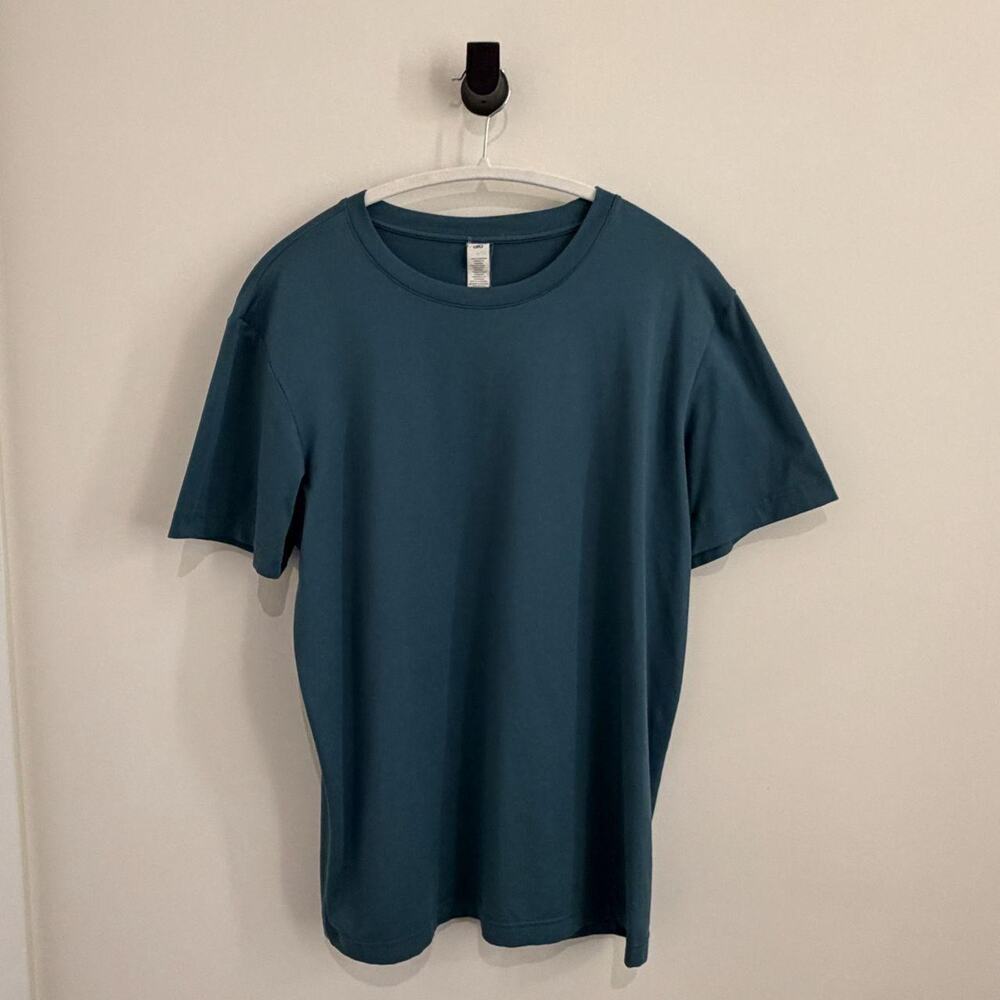 men's dark "Midnight Green" ALO YOGA conquer athletic performance tee [M]